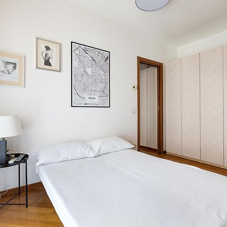 Cosy Studio With Balcony & Private Garage Milán Exteriér fotografie
