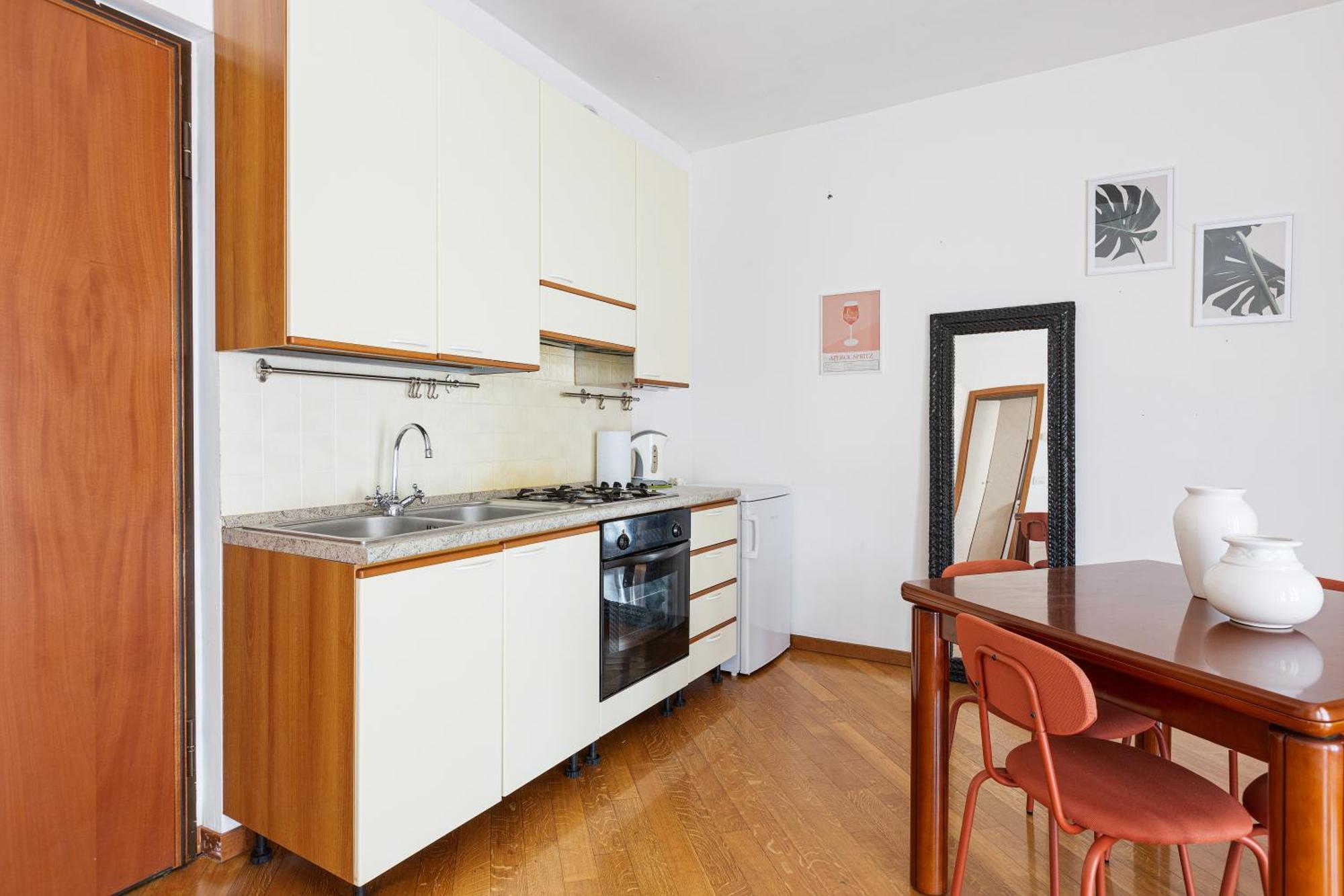 Cosy Studio With Balcony & Private Garage Milán Exteriér fotografie