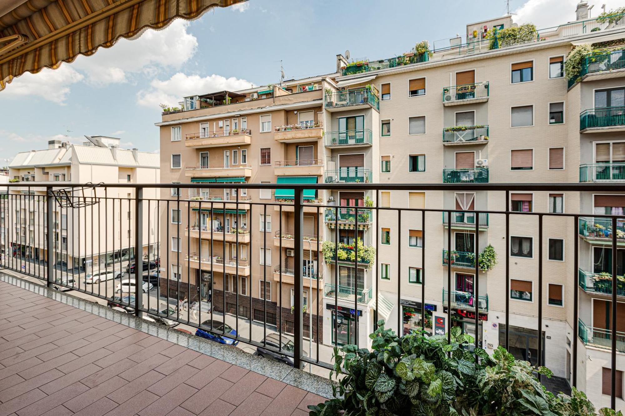 Cosy Studio With Balcony & Private Garage Milán Exteriér fotografie
